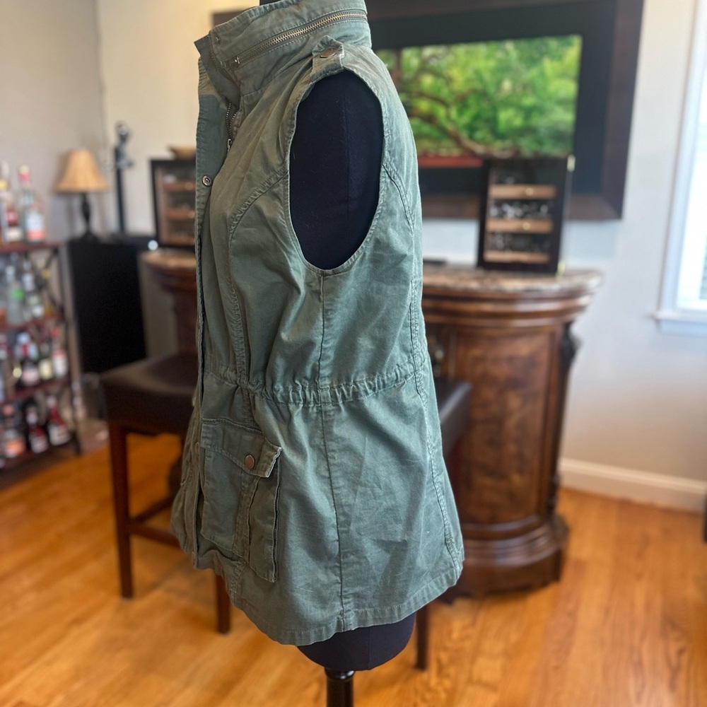 Market & Spruce Olive Vest - Picture 2 of 8